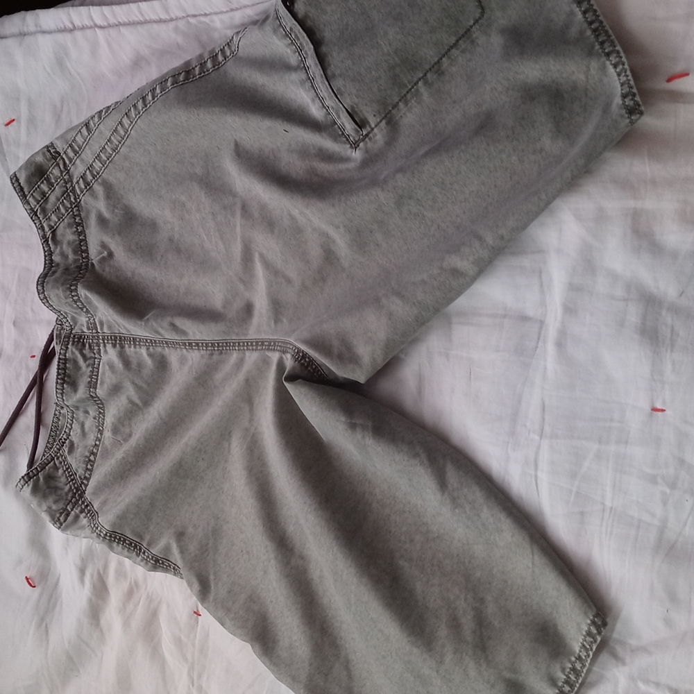 Mossimo Shorts - Picture 2 of 9